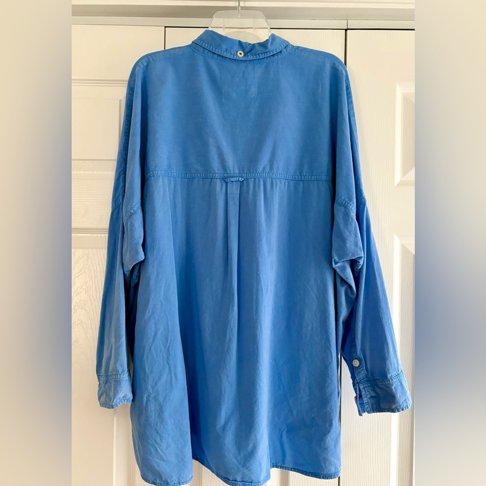 American Eagle Women's Blue Long Sleeve Shirt. Size M. NWT. - Picture 4 of 7